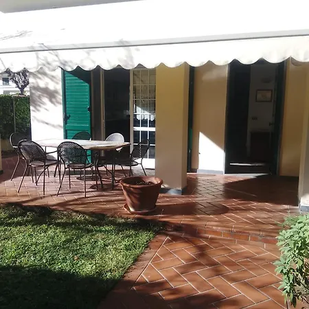 Villino Ida Holiday home Lido di Camaiore